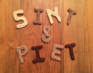 gehaakte letters sint en piet