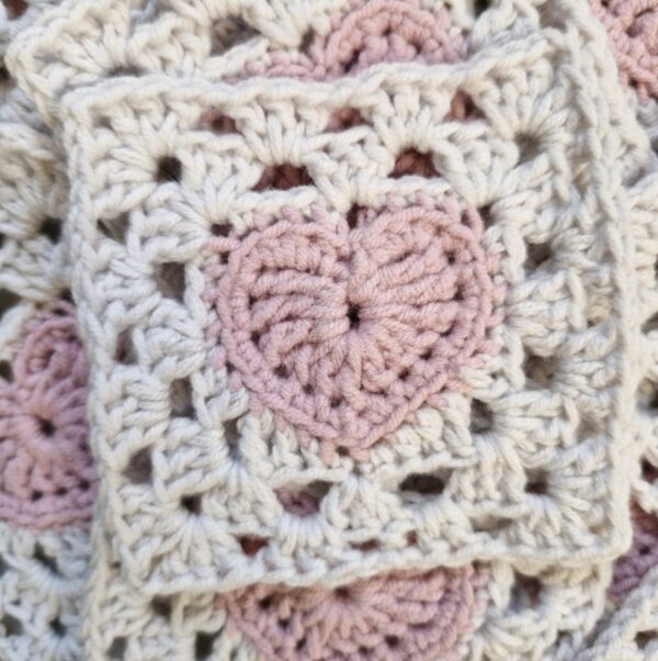 Haakpatroon granny Square hartje - Afbeelding 6