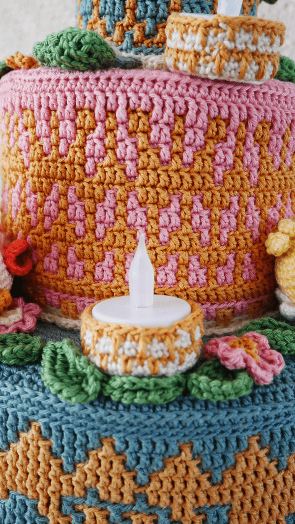 Haakpatroon Hoera overlay crochet feesttaart - Haak mee met Saar - Afbeelding 3