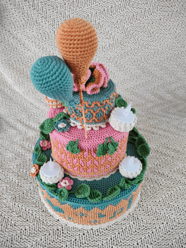 Haakpatroon Hoera overlay crochet feesttaart - Haak mee met Saar - Afbeelding 7